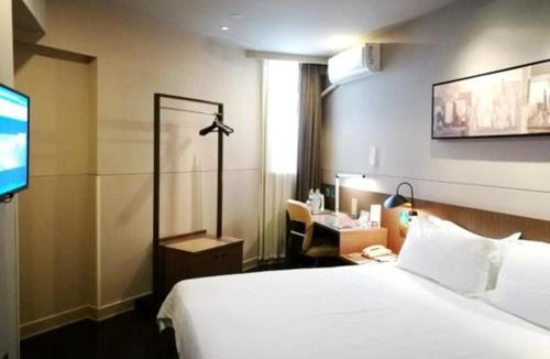Dongtai Hotel | Jinjiang Inn Select Yancheng Dongtai Gulou Road Pedestrian Street
