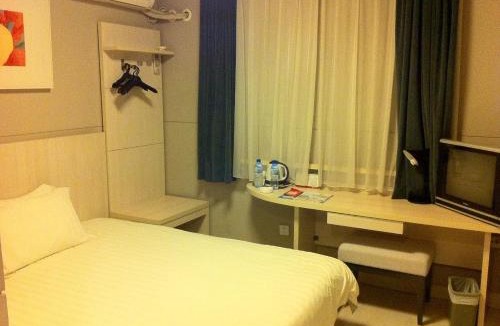 Hongshan Hotel | Jinjiang Inn Wuhan Optical Valley Finance Habour