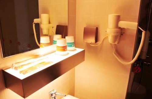 Wujiang Hotel | JinJiang Inn Wujiang Tongli Yunli Bridge