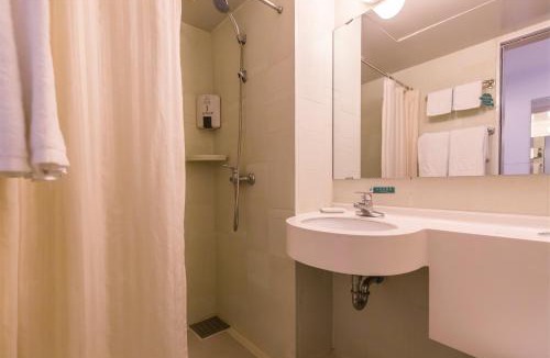 Xincheng Hotel | Jinjiang Inn Xi'an Tonghua Gate Xijin Hospital
