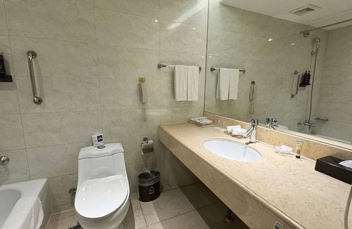 Lianhu Hotel | Jinjiang West Capital International Hotel