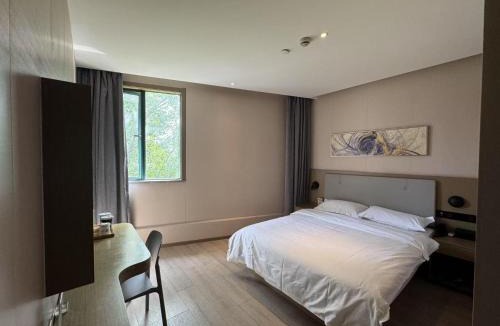Putuo Hotel | Jitai Boutique Hotel - Central District Bailian Qilian Mountain South Road Metro Station Branch
