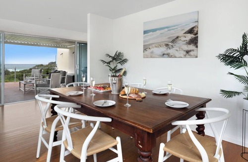 Kiama Downs House | Jones Waterfront Beach Escape - Ideal for families and groups with direct beach access