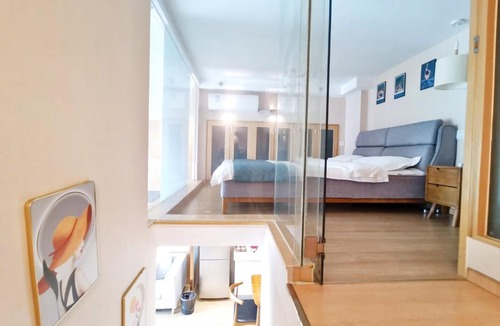 Xihu Apartment | July Apartment