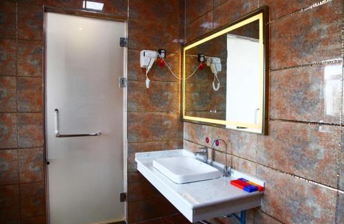Hengshui Hotel | JUN Hotels Hebei Hengshui Gucheng County Yingrui Plaza