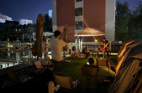 Yining Hotel | Kailash International Youth Hostel (Six-Star Street Branch)