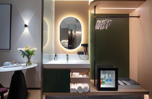 Liwan Hotel | Kainuo Garden Aesthetic Design Hotel - Guangzhou Yuexiu Beijing Road, International Clothing City Trade Centre Store