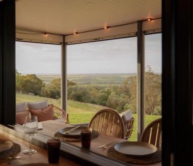 Willunga Apartment | Kalimna Tiny House. Views, Stars and Serenity in Willunga