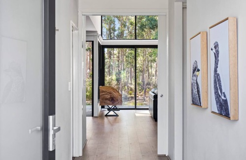 Margaret River House | Karriscape provides a peaceful location to enjoy your down south getaway. You will find everything y