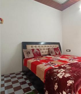 Mathura House | Keshav Narayan Home Stay