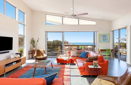 Killcare House | Killcare Beach Abode - Right opposite the beach with a beach and bush outlook