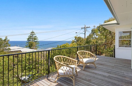 Killcare House | Killcare Beach View by HolidayCo.