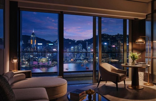 Tsim Sha Tsui Hotel | Kimpton Tsim Sha Tsui Hong Kong by IHG