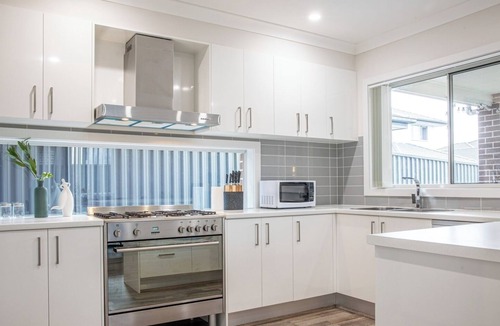 Austral House | KozyGuru | Austral | 4 Room Comfy House