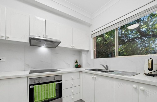 Bexley Apartment | KozyGuru | Bexley | Urban Escape with Leafy Charm
