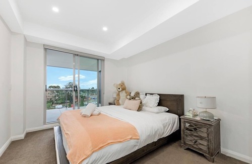 Blacktown Apartment | KozyGuru | Blacktown | 3 Bedroom APT