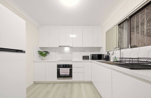 Cabramatta House | KozyGuru | Cabramatta | Spacious Family Townhouse