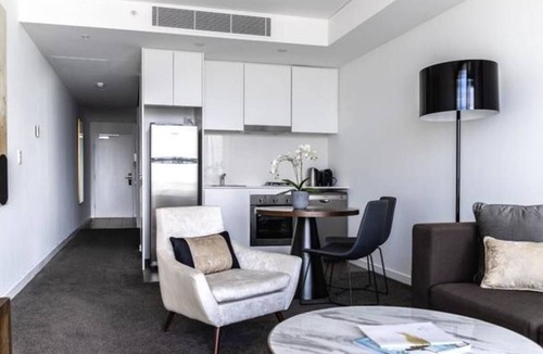 Chatswood CBD Apartment | KOZYGURU | Chatswood | Luxury Studio | Walk to Chatswood Chase