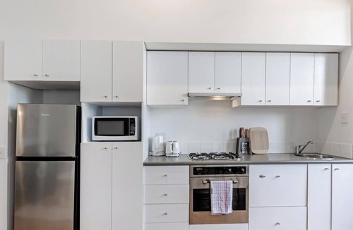 Chippendale Apartment | KozyGuru | Chippendale | Kozy Clean 1Bed Apt
