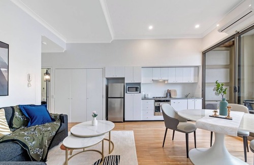 Chippendale Apartment | KozyGuru | Chippendale | Kozy Clean 1Bed Apt