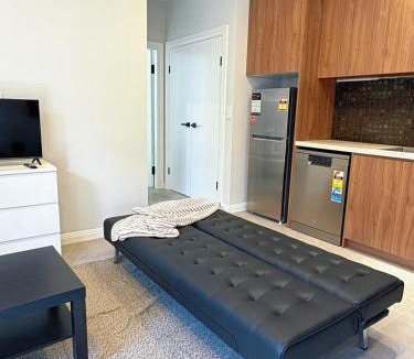 Cobbitty House | KozyGuru | Cobbitty | Cozy One-Bedroom Retreat