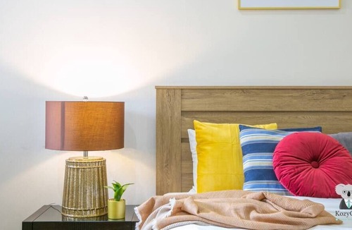 Leichhardt Apartment | KOZYGURU | Leichhardt | Cozy Holiday 3 BED Home + Free Parking