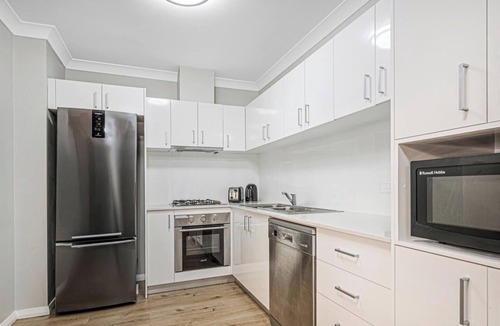 Penrith Apartment | KozyGuru | Penrith | Spacious Ground Floor Gem