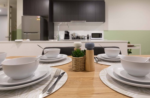 Mays Hill Apartment | KULA - Apartment Parramatta