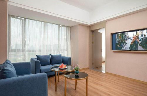 Guicheng Subdistrict Hotel | Kyriad Hotel Guigang Wuyue Plaza Railway Station