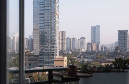 Hejiang Pavilion Apartment | L&A 觀亭1105 Cozy 1-bedroom apartment with AC, WiFi in fantastic Cheng Du Shi