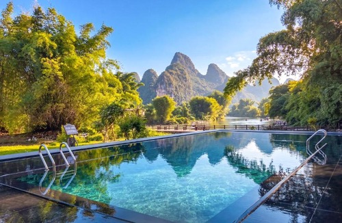 Yangshuo Hotel | L'Eau Vive de Qixi Meidi - Riverfront Infinity Pool & Log Cabin Cafe - Outdoor Cooking Class - Complimentary Shuttle within 8 Kilometers
