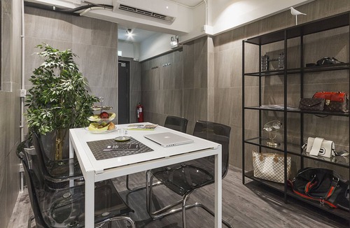 Tsim Sha Tsui Apartment | L'Escale Limited - by Lyna
