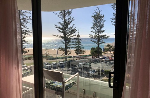 Burleigh Heads Apartment | La Pacifique Apartments