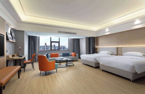 Qionghai Hotel | La Quinta by Wyndham Qionghai Yinhai