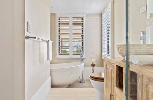 Toukley House | Lake Side Luxury with a Pool, Pet Friendly