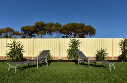 Sea Lake Hotel | Lake Tyrrell Accommodation LTA