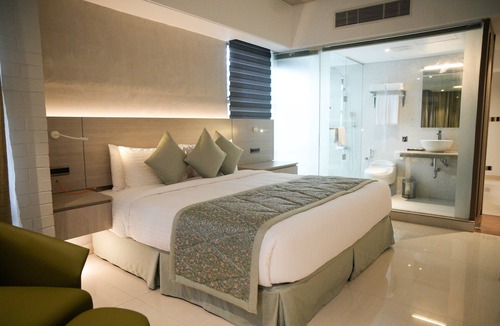 Gulshan Hotel | Lakeshore Heights