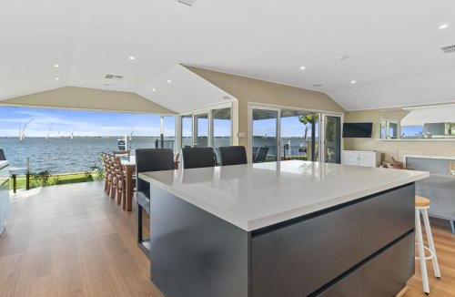 Mulwala House | Lakeside Mulwala