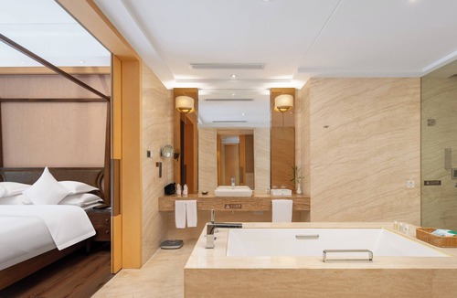 Changjiang County Hotel | LakeSide Resort Jingdezhen