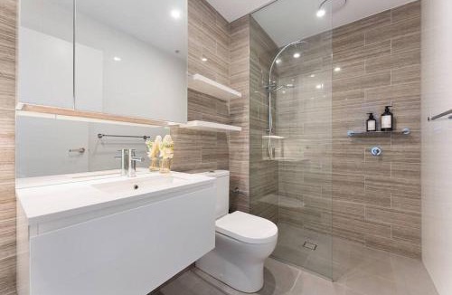 Wolli Creek Apartment | Lakeview Luxury 3Bedrooms Apt Wolli Creek close to Airport CBD