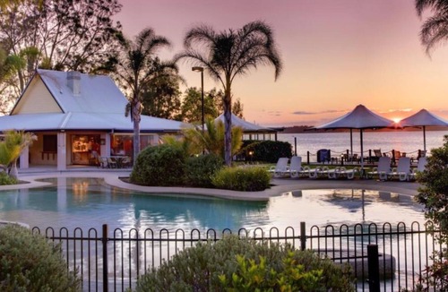Cams Wharf House | Lakeview Terrace at Rafferty’s Resort - Great Getaway for the family