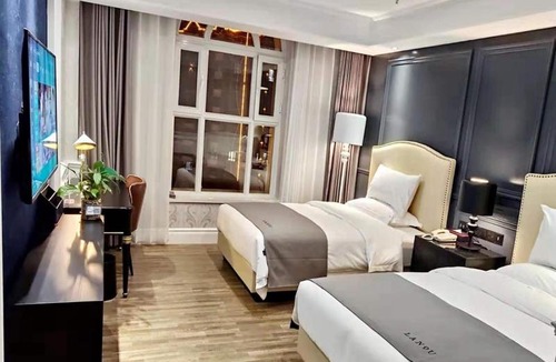 Pingquan County Hotel | Lano Hotel Chengde Pingquan Municipal Government