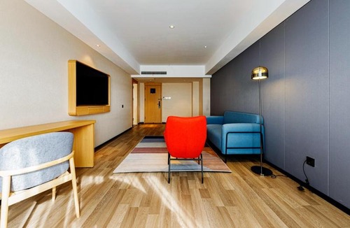 Weidu District Hotel | Lanou Hotel Xuchang Shidai Square Store
