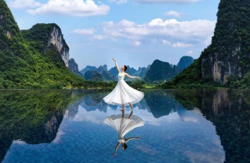 Ten Mile Gallery Hotel | Lanshan Moon Resort