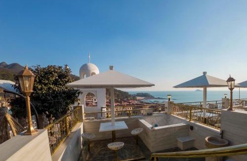 Laoshan Hotel | Laoshan Swan Castle Hot Spring Wellness Resort-Hot Spring Wellness Resort,Sky Infinity Pool,8 Indoor & Outdoor Hot Spring Pools,Dozens of Ocean-view Tea Pavilions,Your Secluded Wellness Paradise