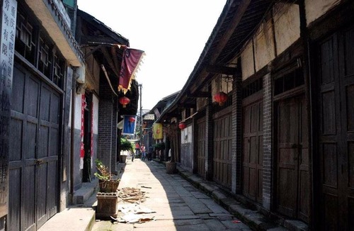 Yongchuan Hotel | Lavande Hotel Chongqing Yongchuan Leheledou Wanda