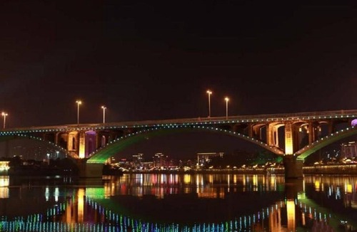 Dongxing District Hotel | Lavande Hotel Neijiang High-speed Railway Station Peace Plaza