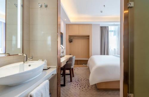 Shajing Hotel | Lavande Hotel Shenzhen International Convention and Exhibition Center Huafa Ice and Snow World Branch麗枫酒店深圳国际会展中心华发冰雪世界店
