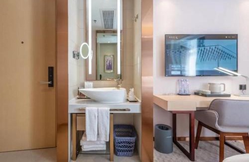 Shajing Hotel | Lavande Hotel Shenzhen International Convention and Exhibition Center Huafa Ice and Snow World Branch麗枫酒店深圳国际会展中心华发冰雪世界店