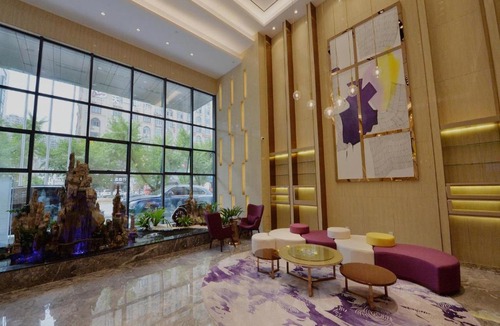 Jieshan Hotel | Lavande Hotel Xingyi Jushan Avenue